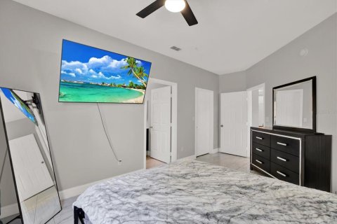 Condo in Tampa, Florida, 2 bedrooms  № 1912172 - photo 15