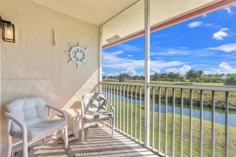 Купить кондоминиум в Маргит, Флорида 2 спальни, 88.26м2, № 1997174 - фото 20