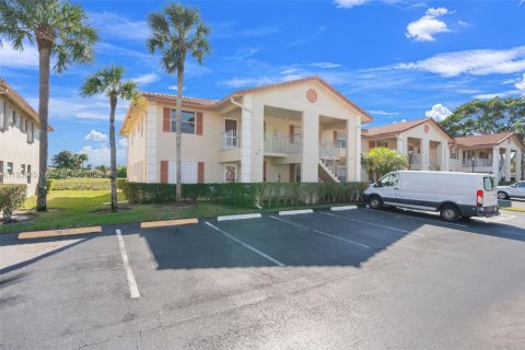 Купить кондоминиум в Маргит, Флорида 2 спальни, 88.26м2, № 1997174 - фото 24