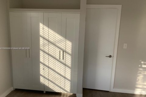 Villa ou maison à louer à Miami, Floride: 1 chambre, 55.74 m2 № 1929566 - photo 10