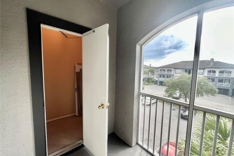 Condominio en alquiler en Temple Terrace, Florida, 1 dormitorio, 77.48 m2 № 1905516 - foto 20