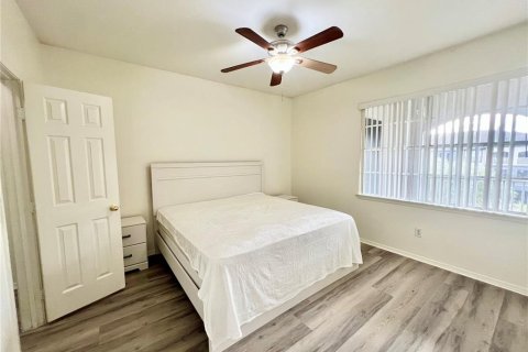 Condominio en alquiler en Temple Terrace, Florida, 1 dormitorio, 77.48 m2 № 1905516 - foto 14
