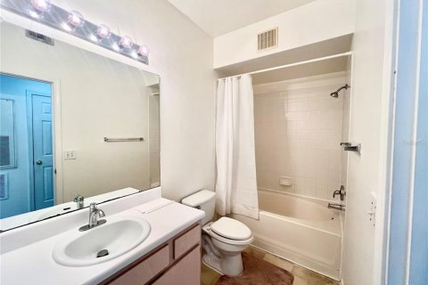 Condominio en alquiler en Temple Terrace, Florida, 1 dormitorio, 77.48 m2 № 1905516 - foto 12