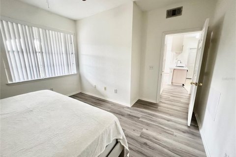 Condominio en alquiler en Temple Terrace, Florida, 1 dormitorio, 77.48 m2 № 1905516 - foto 17