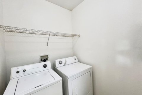 Condominio en alquiler en Temple Terrace, Florida, 1 dormitorio, 77.48 m2 № 1905516 - foto 8