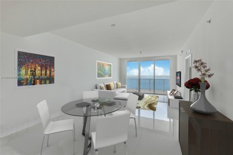 Condominio en venta en Miami, Florida, 3 dormitorios, 133.04 m2 № 1897678 - foto 19