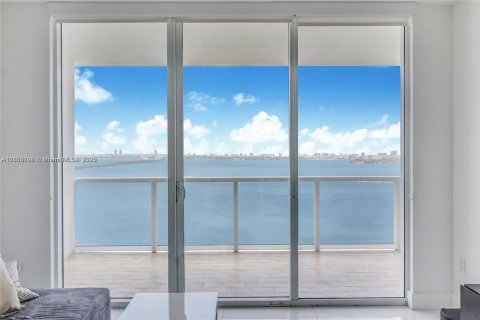 Condominio en venta en Miami, Florida, 3 dormitorios, 133.04 m2 № 1897678 - foto 22