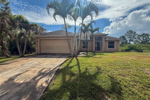 Villa ou maison à Lehigh Acres, Floride 4 chambres, 167.5 m2 № 2104756