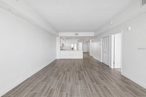Condo in Clearwater, Florida, 3 bedrooms  № 2103635 - photo 15