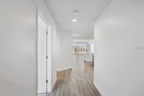 Condo in Clearwater, Florida, 3 bedrooms  № 2103635 - photo 2