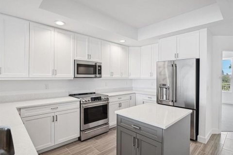 Condo in Clearwater, Florida, 3 bedrooms  № 2103635 - photo 8