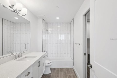 Condo in Clearwater, Florida, 3 bedrooms  № 2103635 - photo 29