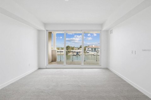 Condo in Clearwater, Florida, 3 bedrooms  № 2103635 - photo 18