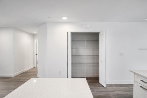 Condo in Clearwater, Florida, 3 bedrooms  № 2103635 - photo 10