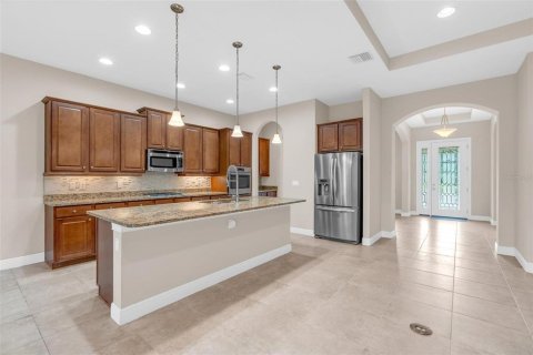 House in DeLand, Florida 3 bedrooms, 188.03 sq.m. № 2124751 - photo 5