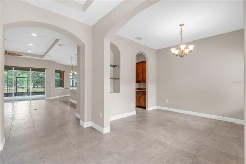 House in DeLand, Florida 3 bedrooms, 188.03 sq.m. № 2124751 - photo 3