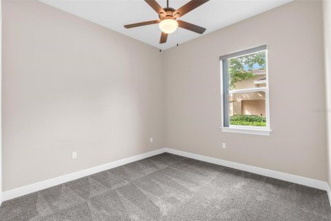 House in DeLand, Florida 3 bedrooms, 188.03 sq.m. № 2124751 - photo 18