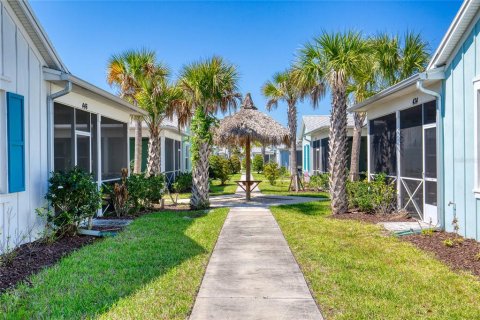 House in Daytona Beach, Florida 2 bedrooms, 121.52 sq.m. № 2110815 - photo 8
