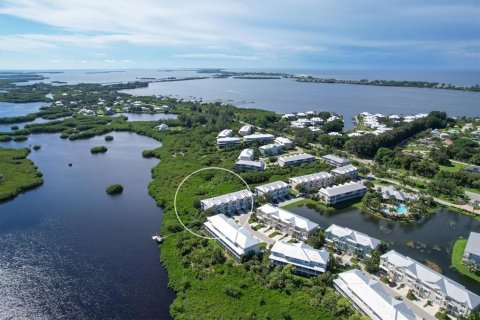 Townhouse in Placida, Florida 4 bedrooms, 213.3 sq.m. № 1523758 - photo 2