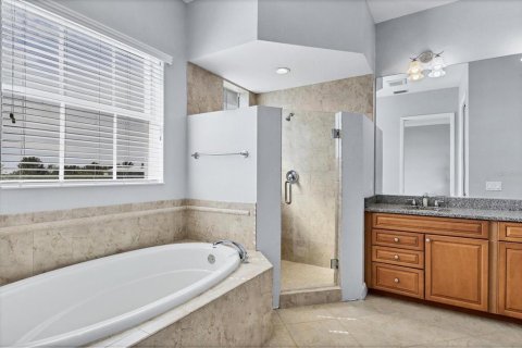 Townhouse in Placida, Florida 4 bedrooms, 213.3 sq.m. № 1523758 - photo 24