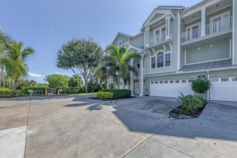 Townhouse in Placida, Florida 4 bedrooms, 213.3 sq.m. № 1523758 - photo 5