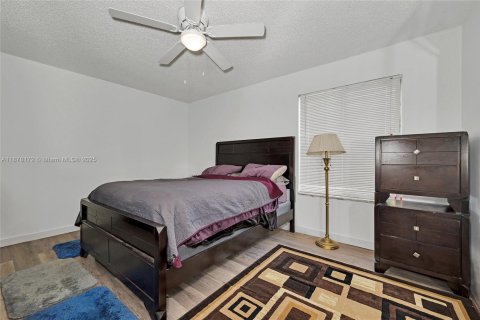 Villa ou maison à vendre à Miramar, Floride: 3 chambres, 95.6 m2 № 2013597 - photo 20