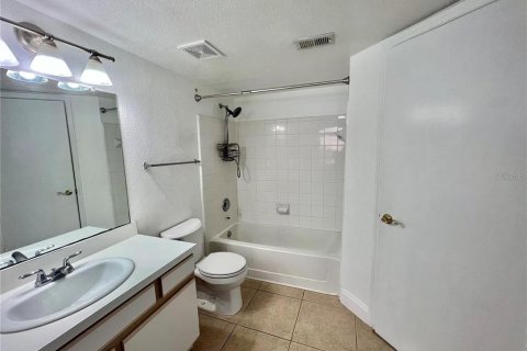 Condominio en alquiler en Kissimmee, Florida, 2 dormitorios, 95.32 m2 № 1879648 - foto 8