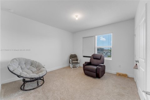 House in Homestead, Florida 4 bedrooms, 273.5 sq.m. № 1937162 - photo 20