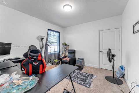 House in Homestead, Florida 4 bedrooms, 273.5 sq.m. № 1937162 - photo 21