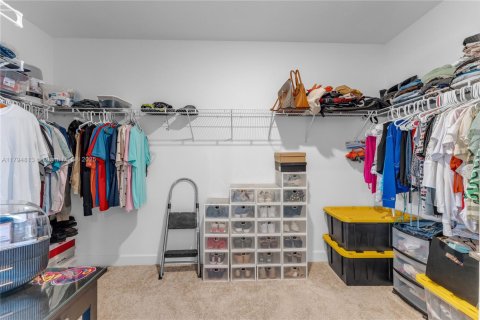 House in Homestead, Florida 4 bedrooms, 273.5 sq.m. № 1937162 - photo 17