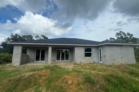 House in Port Charlotte, Florida 4 bedrooms, 184.13 sq.m. № 1916939 - photo 6