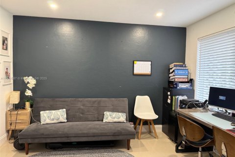 Casa en venta en Fort Lauderdale, Florida, 3 dormitorios, 129.23 m2 № 1966067 - foto 11