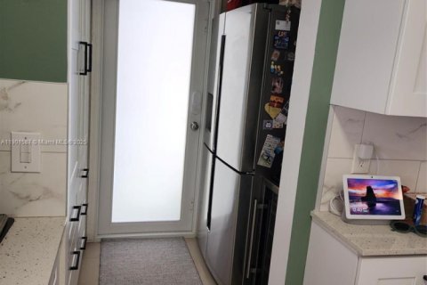 Casa en venta en Fort Lauderdale, Florida, 3 dormitorios, 129.23 m2 № 1966067 - foto 17