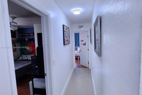 Casa en venta en Fort Lauderdale, Florida, 3 dormitorios, 129.23 m2 № 1966067 - foto 27