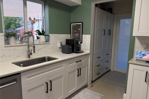 Casa en venta en Fort Lauderdale, Florida, 3 dormitorios, 129.23 m2 № 1966067 - foto 16