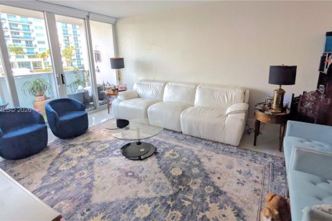Copropriété à vendre à North Bay Village, Floride: 2 chambres, 102.19 m2 № 2153758 - photo 6