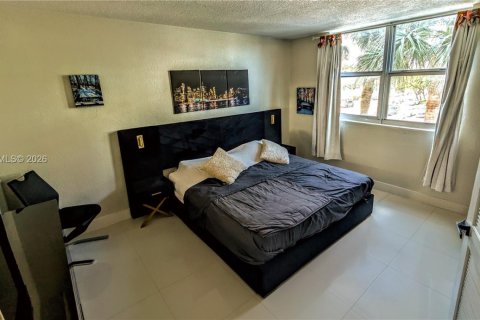 Copropriété à vendre à North Bay Village, Floride: 2 chambres, 102.19 m2 № 2153758 - photo 10