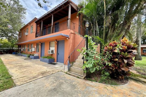 Casa en alquiler en North Miami, Florida, 2 dormitorios, 99.87 m2 № 1947641 - foto 18