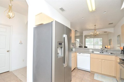 Townhouse in Kissimmee, Florida 3 bedrooms, 136.38 sq.m. № 1561536 - photo 2