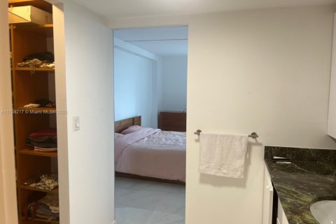 Снять в аренду кондоминиум в Санни-Айлс-Бич, Флорида 2 спальни, 141.3м2, № 1958784 - фото 17