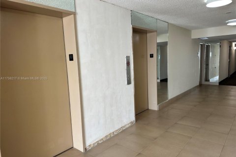 Снять в аренду кондоминиум в Санни-Айлс-Бич, Флорида 2 спальни, 141.3м2, № 1958784 - фото 26