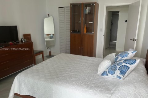 Снять в аренду кондоминиум в Санни-Айлс-Бич, Флорида 2 спальни, 141.3м2, № 1958784 - фото 20