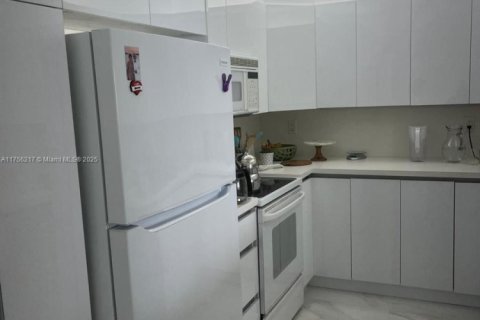 Снять в аренду кондоминиум в Санни-Айлс-Бич, Флорида 2 спальни, 141.3м2, № 1958784 - фото 12