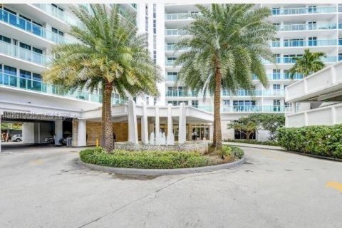 Снять в аренду кондоминиум в Санни-Айлс-Бич, Флорида 2 спальни, 141.3м2, № 1958784 - фото 7