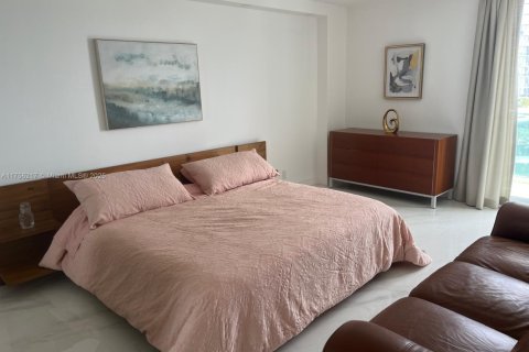 Снять в аренду кондоминиум в Санни-Айлс-Бич, Флорида 2 спальни, 141.3м2, № 1958784 - фото 16