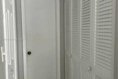 Купить кондоминиум в Майами, Флорида 2 спальни, 134.71м2, № 2034866 - фото 15