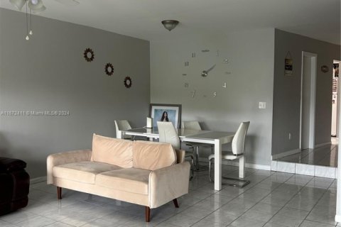 Купить кондоминиум в Майами, Флорида 2 спальни, 134.71м2, № 2034866 - фото 5