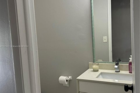 Купить кондоминиум в Майами, Флорида 2 спальни, 134.71м2, № 2034866 - фото 8