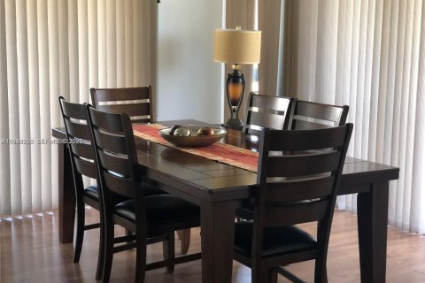 Condominio en venta en Aventura, Florida, 2 dormitorios, 126.44 m2 № 2153022 - foto 10
