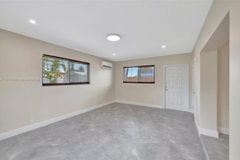 Villa ou maison à vendre à Fort Lauderdale, Floride: 3 chambres, 136.85 m2 № 1973732 - photo 16